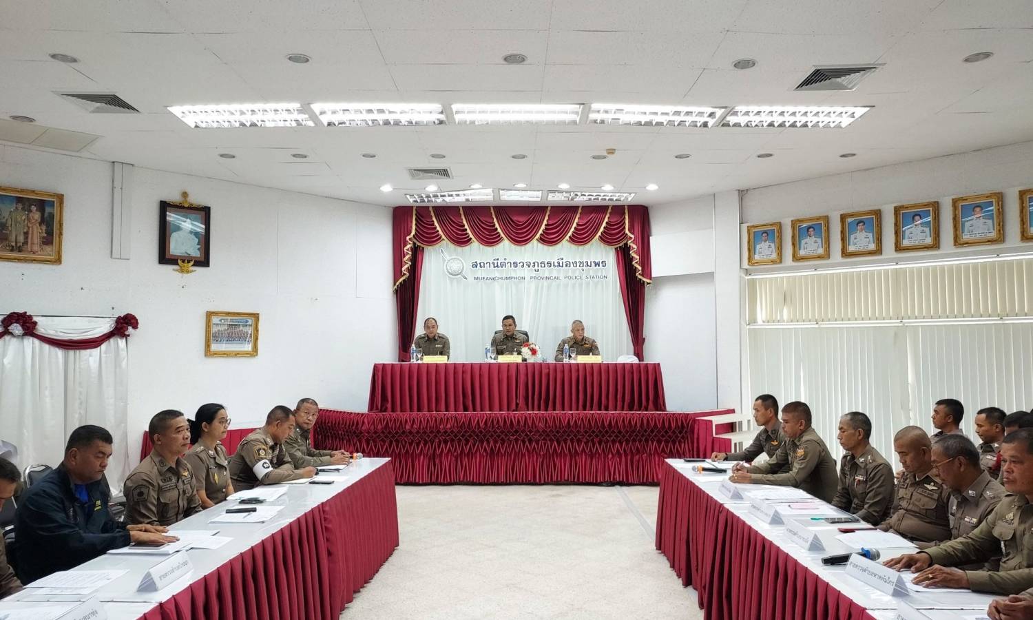 ประชุมประจำเดือนกรกฎาคม สถานีตำรวจภูธรเมืองชุมพร ครั้งที่ 7/2568 ณ ห้องประชุมชั้น 4