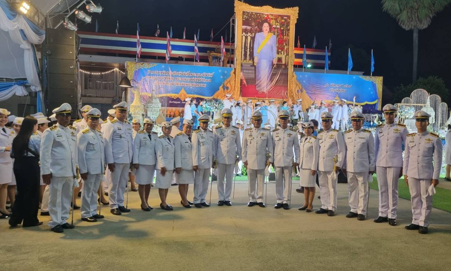 พ.ต.อ.ปัญญา ท้วมศรี ผกก.สภ.เมืองชุมพร และข้าราชการตำรวจในสังกัด ร่วมกิจกรรมเฉลิมพระเกียรติ สมเด็จพระนางเจ้าสิริกิต์ พระบรมราชินีนารถ พระบรมราชชนนีพันปีหลวง เนื่องในโอกาสมหามงคลเฉลิมพระชนมพรรษา 12 สิงหาคม 2568